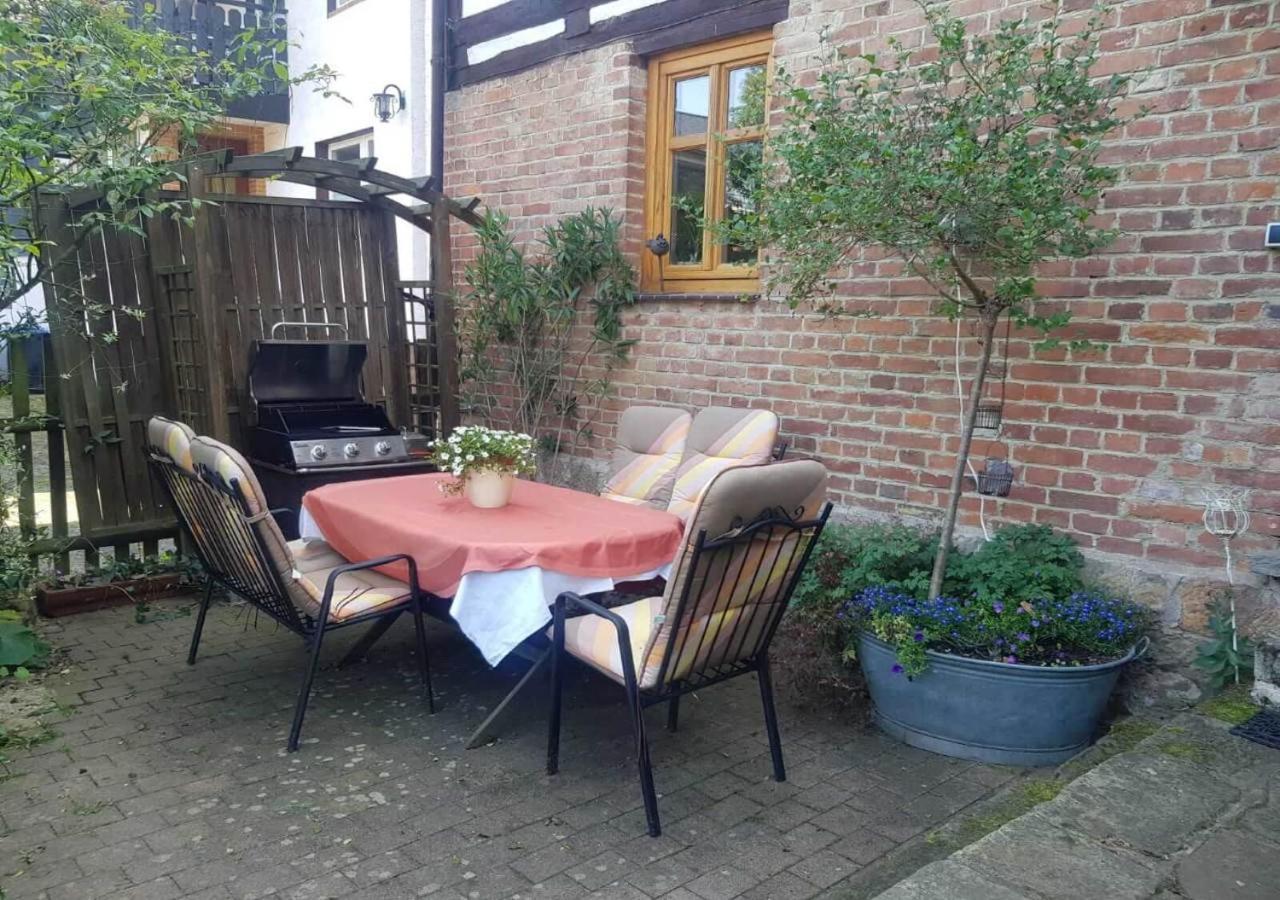 Apartment Aeltestes Haus In Quentel - 1 Mit Kleinem Garten Hessisch Lichtenau