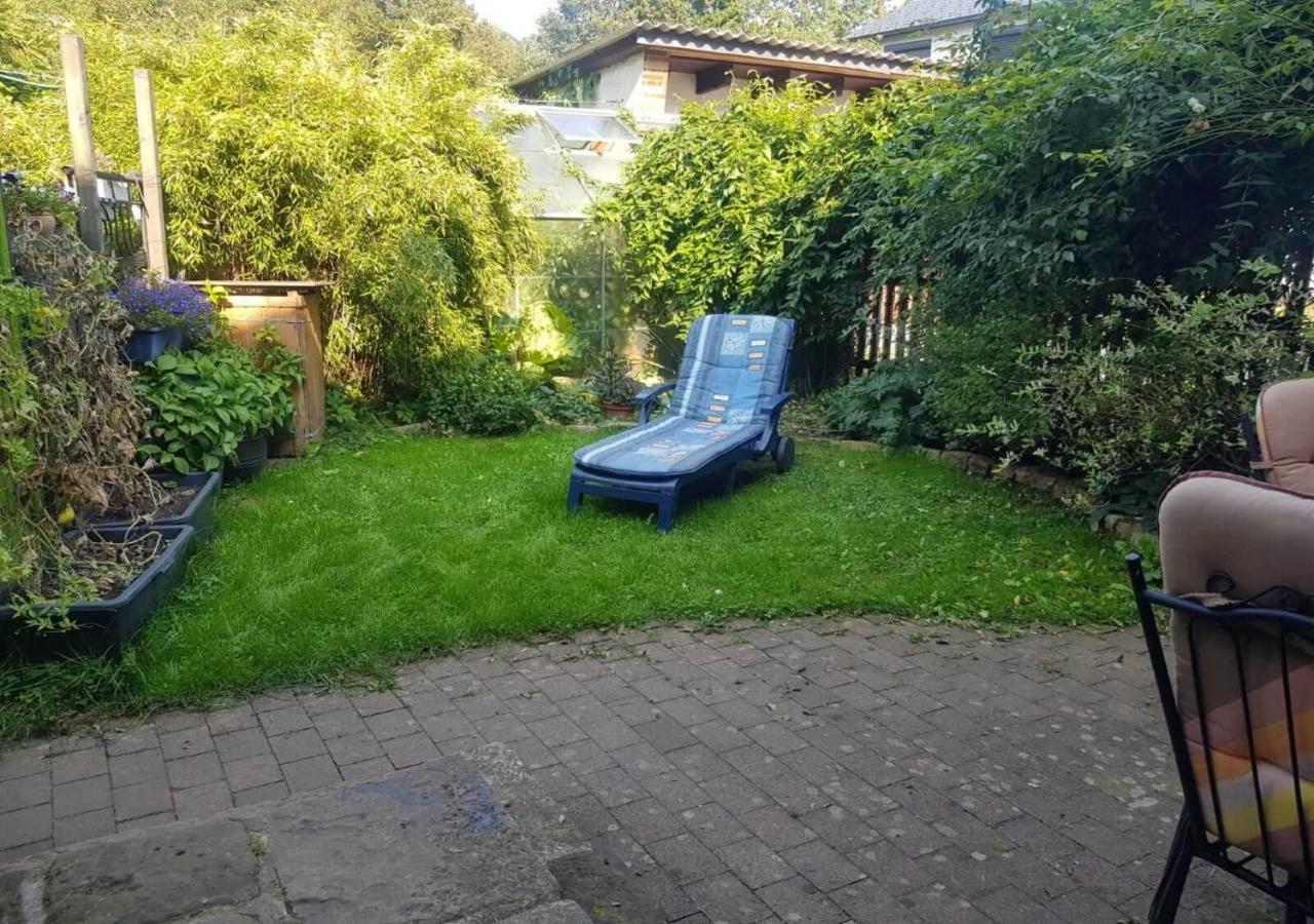 Apartment Aeltestes Haus In Quentel - 1 Mit Kleinem Garten